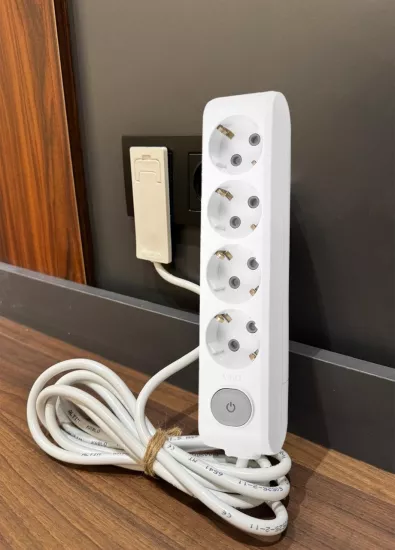 Gündüz Elektromarket Güvenli Ultra İnce Fişli 4’lü Grup Priz 25 metre Anahtarlı Beyaz
